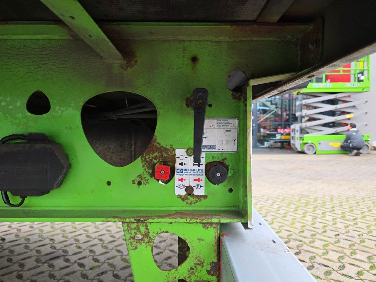 Curtainsider semi-trailer Berger SAPL 24 / Coilmulde / EDSCHA: picture 24 Curtainsider semi-trailer Berger SAPL 24 / Coilmulde / EDSCHA: picture 24