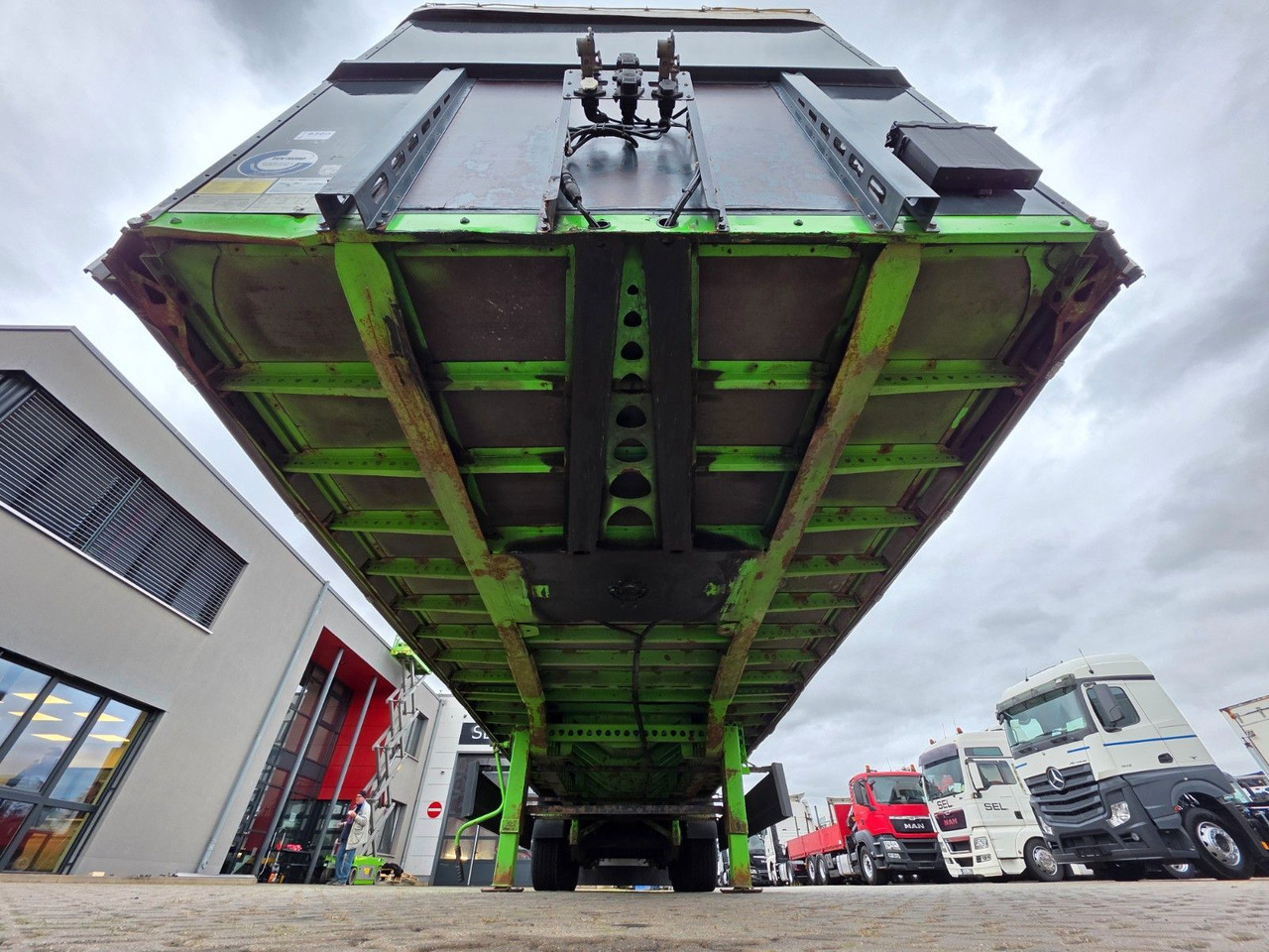 Curtainsider semi-trailer Berger SAPL 24 / Coilmulde / EDSCHA: picture 25 Curtainsider semi-trailer Berger SAPL 24 / Coilmulde / EDSCHA: picture 25