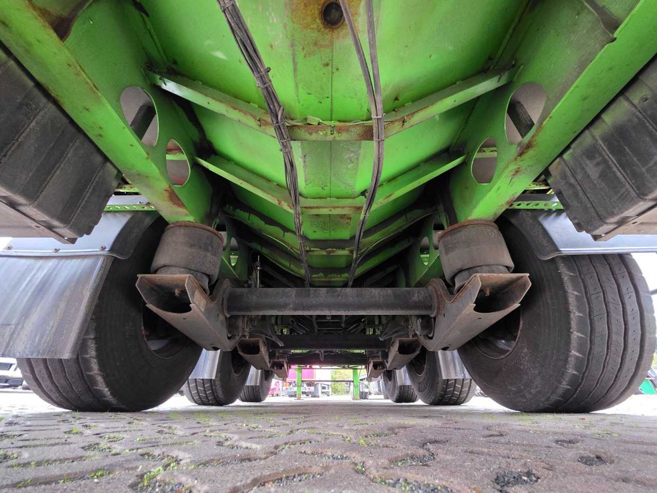 Curtainsider semi-trailer Berger SAPL 24 / Coilmulde / EDSCHA: picture 29 Curtainsider semi-trailer Berger SAPL 24 / Coilmulde / EDSCHA: picture 29