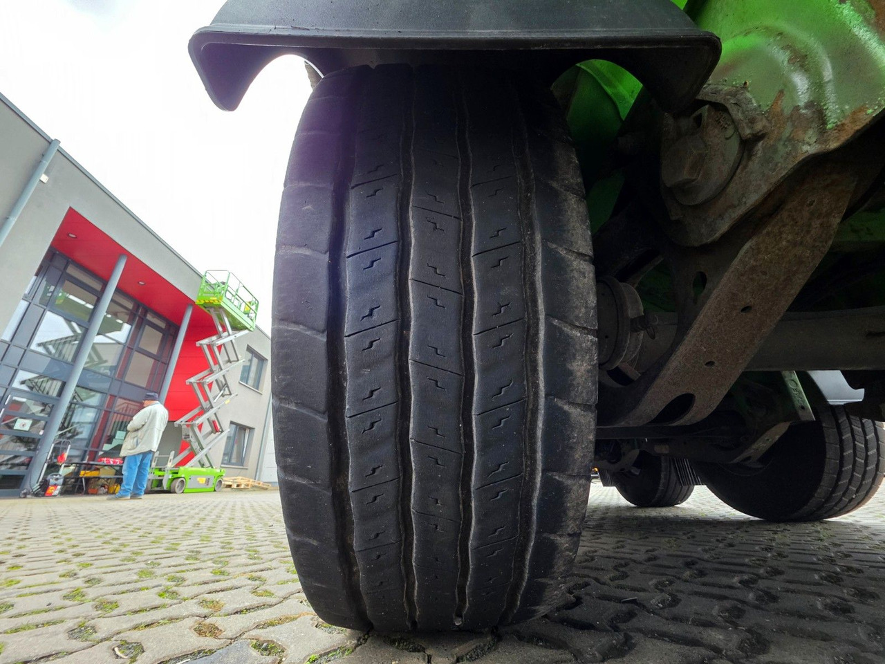 Curtainsider semi-trailer Berger SAPL 24 / Coilmulde / EDSCHA: picture 38 Curtainsider semi-trailer Berger SAPL 24 / Coilmulde / EDSCHA: picture 38