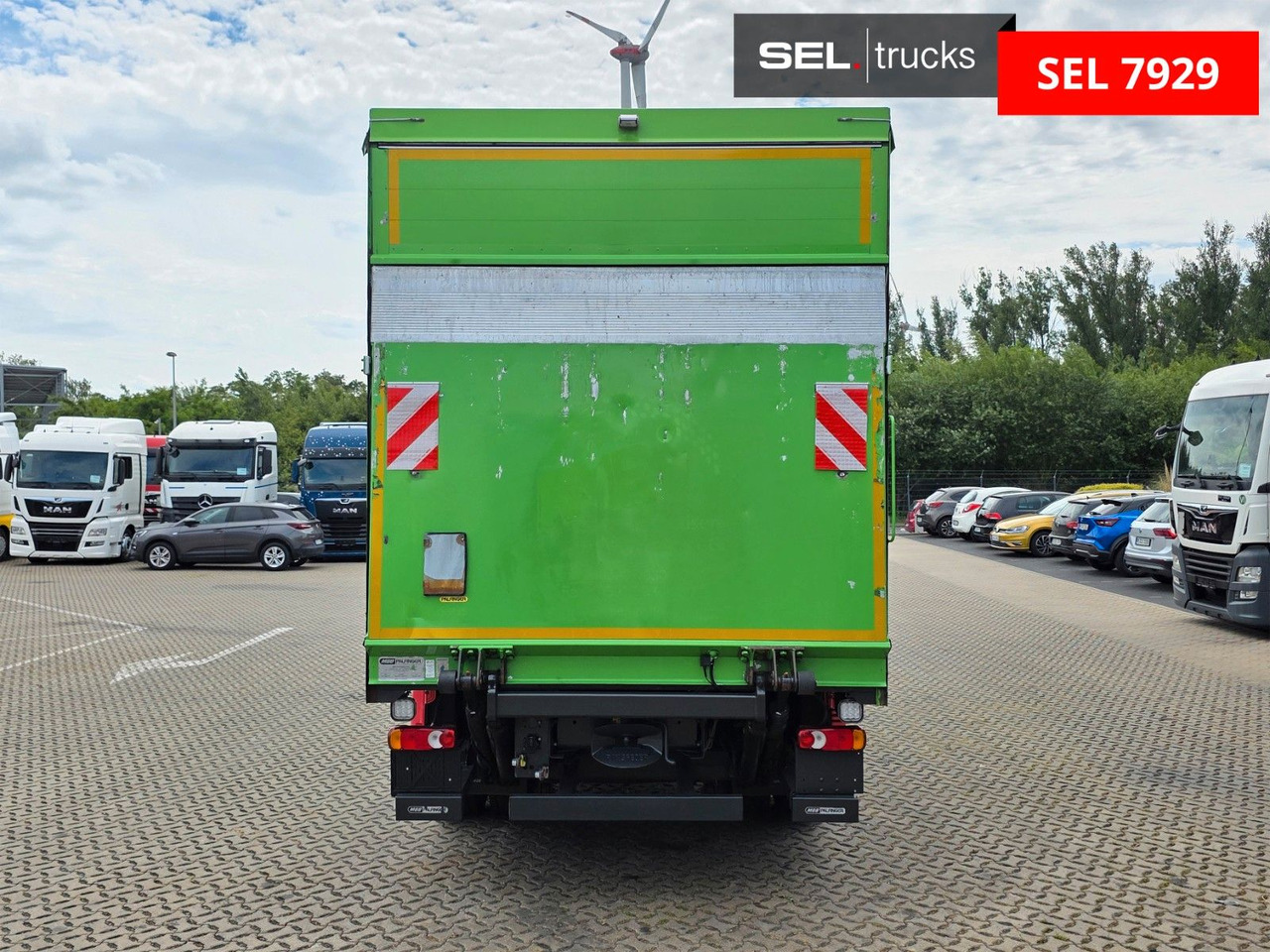 Curtain side truck DAF FA LF 55.300 / Ladebordwand + Kofferseite: picture 6 Curtain side truck DAF FA LF 55.300 / Ladebordwand + Kofferseite: picture 6