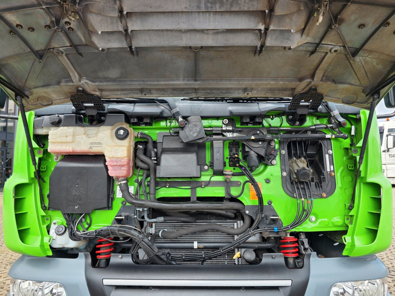 Curtain side truck DAF FA LF 55.300 / Ladebordwand + Kofferseite: picture 18 Curtain side truck DAF FA LF 55.300 / Ladebordwand + Kofferseite: picture 18