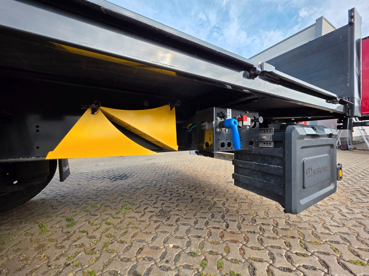 Dropside/ Flatbed semi-trailer Krone SD / Palettenkasten: picture 16
