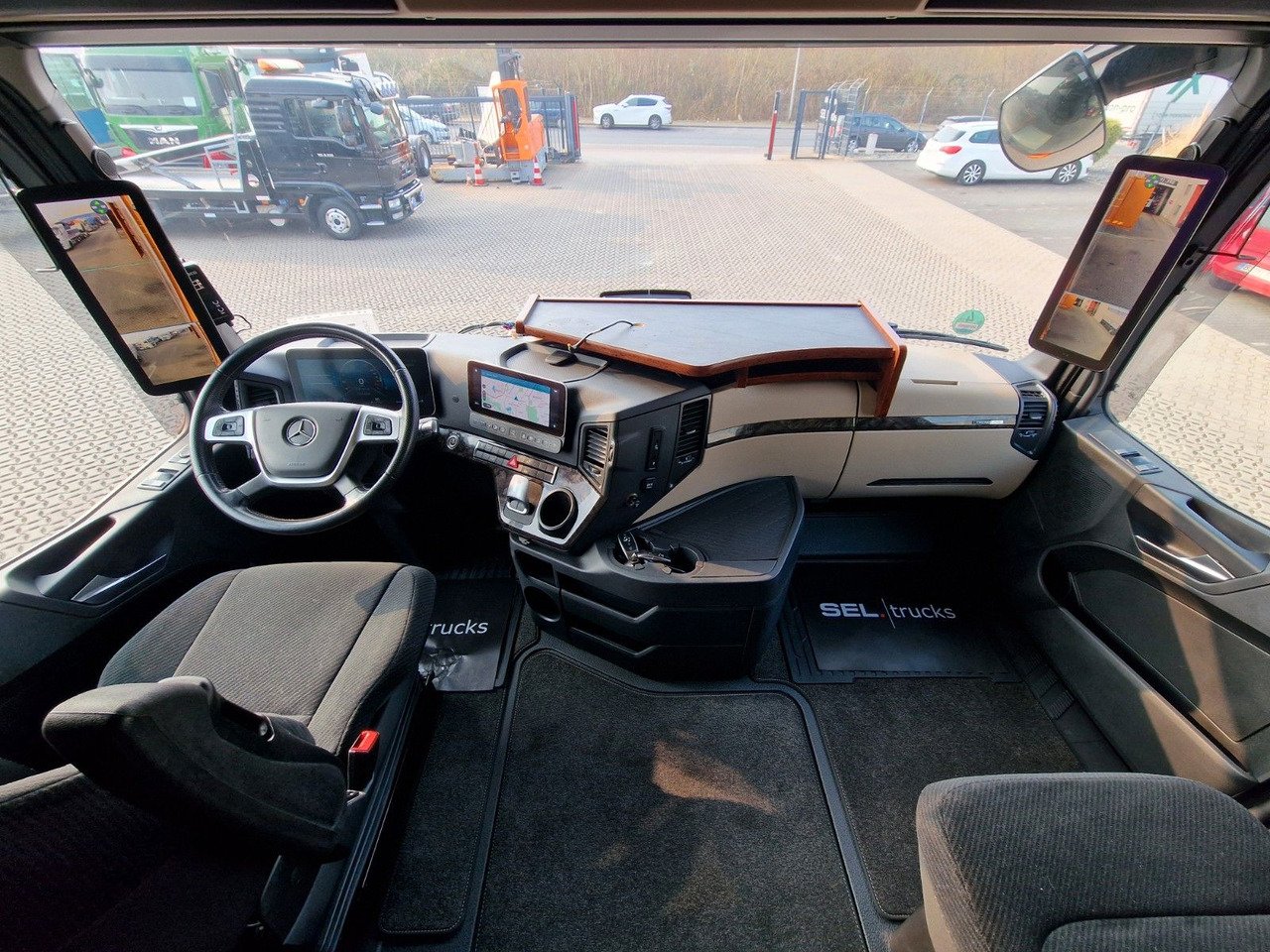 Curtain side truck Mercedes-Benz Actros 2548 / Retarder / Euro 6E / Aluklappen: picture 21