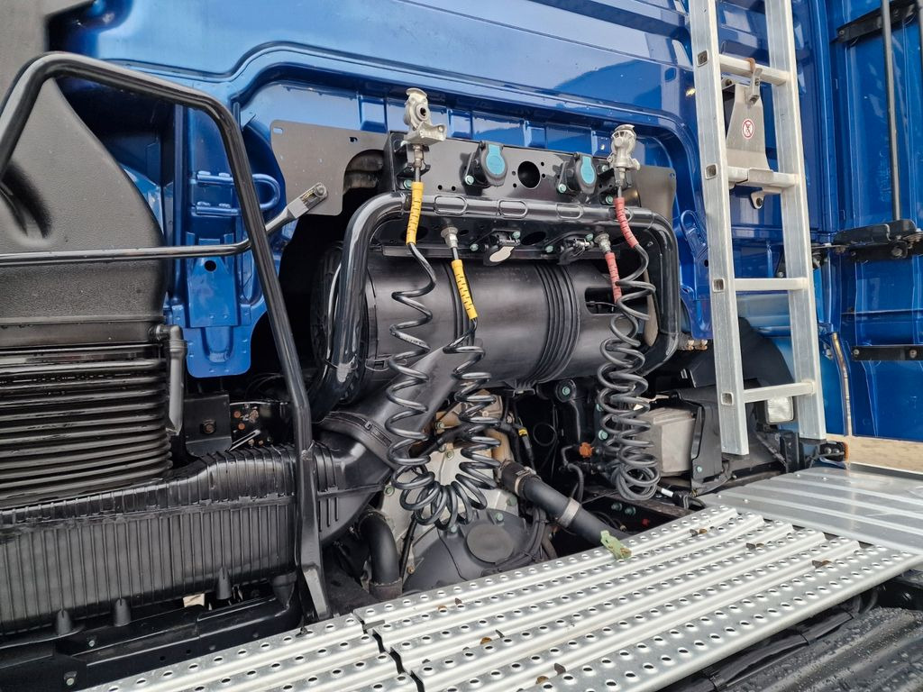Tractor truck MAN TGX 18.460 4X2 BLS  / Retarder / Standklima: picture 11