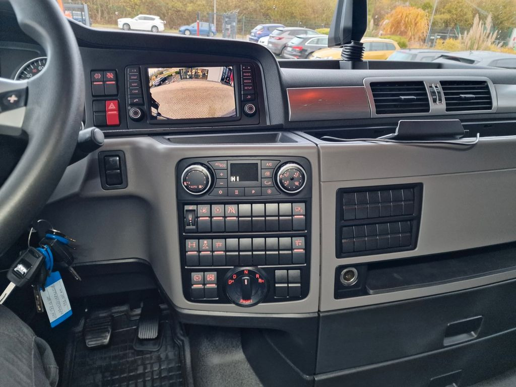 Tractor truck MAN TGX 18.460 4X2 BLS  / Retarder / Standklima: picture 26