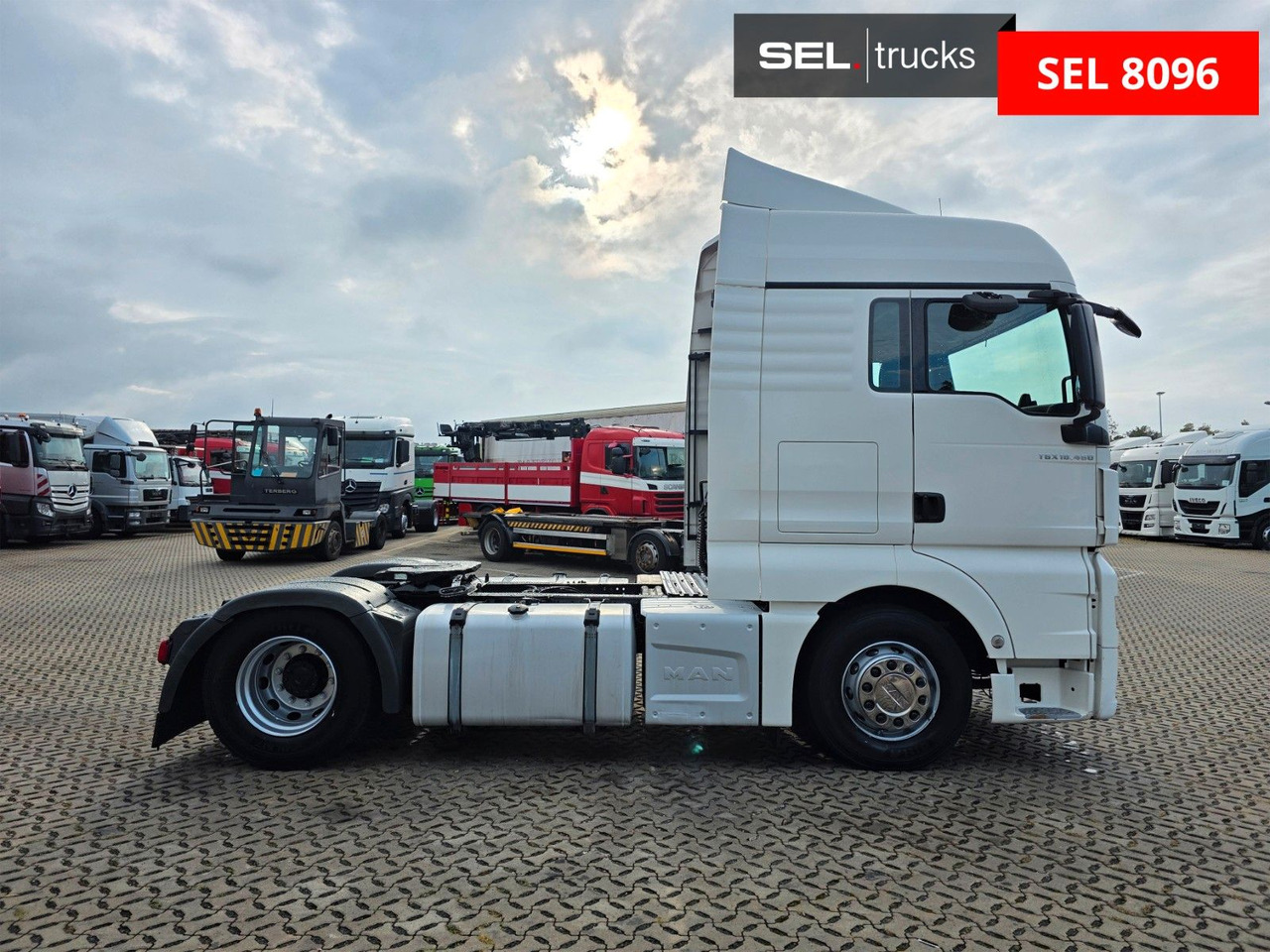 MAN TGX 18.460 BLS / 2 Tanks - Tractor truck: picture 4 MAN TGX 18.460 BLS / 2 Tanks - Tractor truck: picture 4