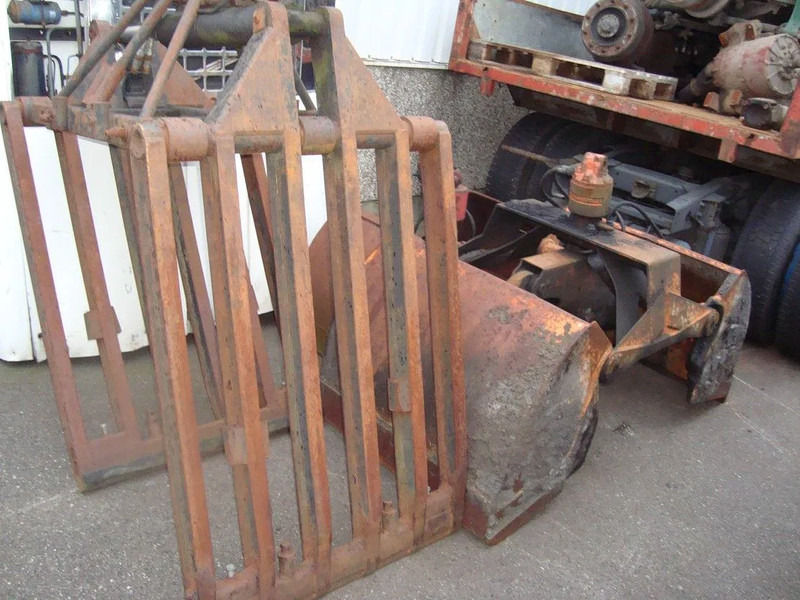 Hiab ALLTYPE YEARS AND PRICES HIAB PALFINGER HMF ATLAS KENNIS - Truck mounted crane: picture 5 Hiab ALLTYPE YEARS AND PRICES HIAB PALFINGER HMF ATLAS KENNIS - Truck mounted crane: picture 5