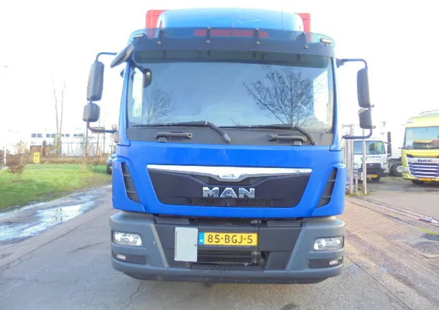 MAN TGM 12-250 - Box truck: picture 2 MAN TGM 12-250 - Box truck: picture 2