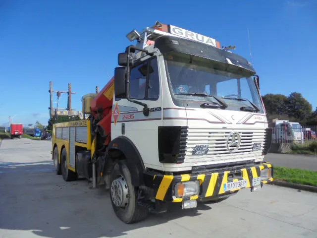 Mercedes-Benz 2435 S/6X2/4 + ROBSON DRIVE - Tow truck: picture 5 Mercedes-Benz 2435 S/6X2/4 + ROBSON DRIVE - Tow truck: picture 5