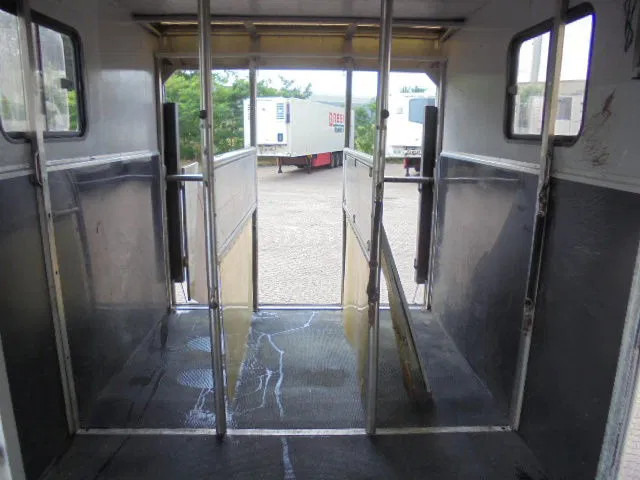 Livestock semi-trailer Netam ONCZ 16/108 002 NL KENTEKEN: picture 19 Livestock semi-trailer Netam ONCZ 16/108 002 NL KENTEKEN: picture 19