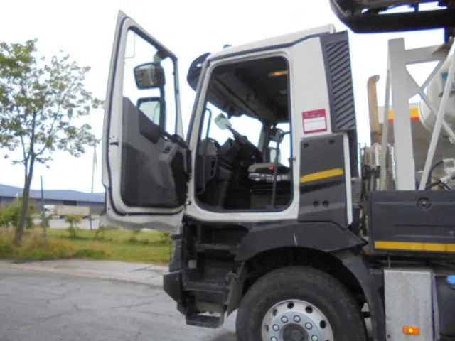 Renault C430 8X4 leasing Renault C430 8X4: picture 15