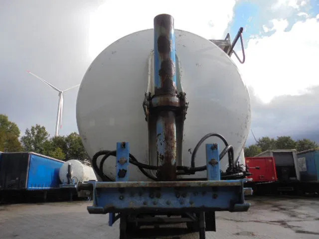 SPITZER BP SK 50 - Tanker semi-trailer: picture 4 SPITZER BP SK 50 - Tanker semi-trailer: picture 4