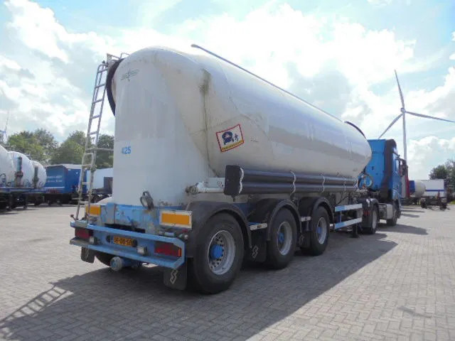 SPITZER BPSF50 - Tanker semi-trailer: picture 3 SPITZER BPSF50 - Tanker semi-trailer: picture 3