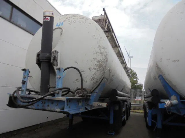 SPITZER EUROVRAC BP SK50 - Tanker semi-trailer: picture 1 SPITZER EUROVRAC BP SK50 - Tanker semi-trailer: picture 1