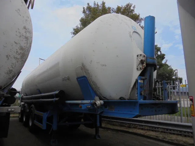 SPITZER EUROVRAC BP SK50 - Tanker semi-trailer: picture 2 SPITZER EUROVRAC BP SK50 - Tanker semi-trailer: picture 2