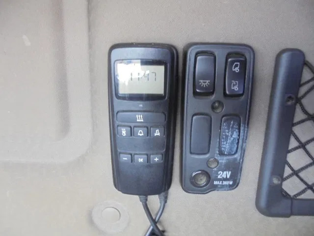 Box truck Scania R400 6X2 VOLUME COMBI + RETARDER: picture 13 Box truck Scania R400 6X2 VOLUME COMBI + RETARDER: picture 13