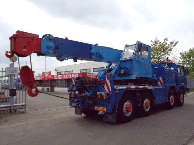 Tatra T 815 8X8 - Tow truck: picture 3 Tatra T 815 8X8 - Tow truck: picture 3