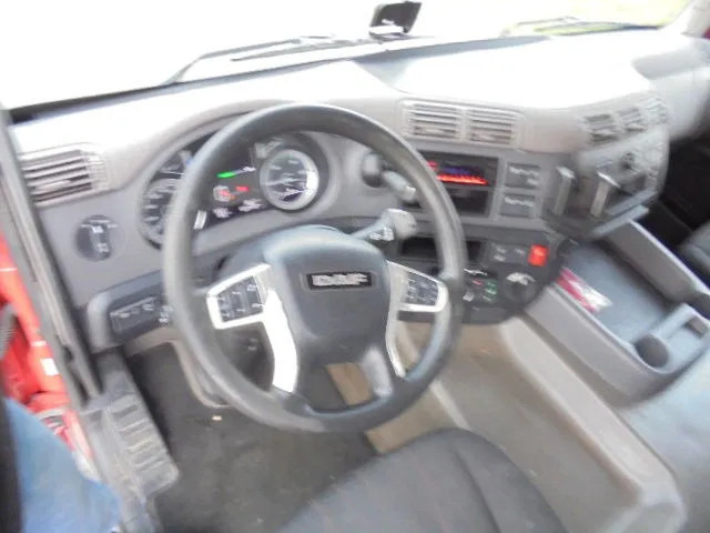 DAF CF 410 52 UNITS IN STOCK - Tractor truck: picture 5 DAF CF 410 52 UNITS IN STOCK - Tractor truck: picture 5