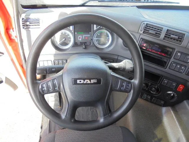 Tractor truck DAF CF 440: picture 15