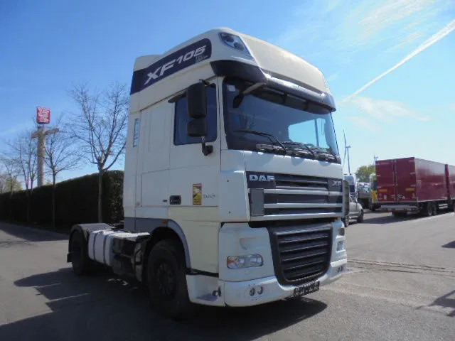 DAF XF 105.460 SUPERSPACE - Tractor truck: picture 3 DAF XF 105.460 SUPERSPACE - Tractor truck: picture 3