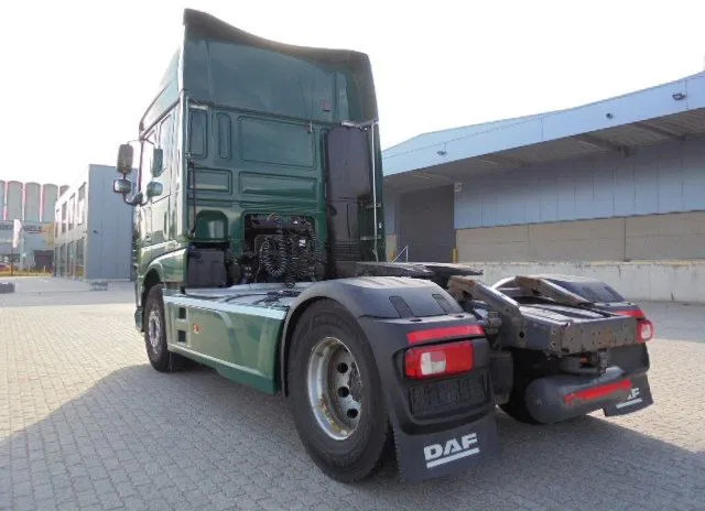 DAF XF 106.460 SUPER SPACE CAB - Tractor truck: picture 5 DAF XF 106.460 SUPER SPACE CAB - Tractor truck: picture 5