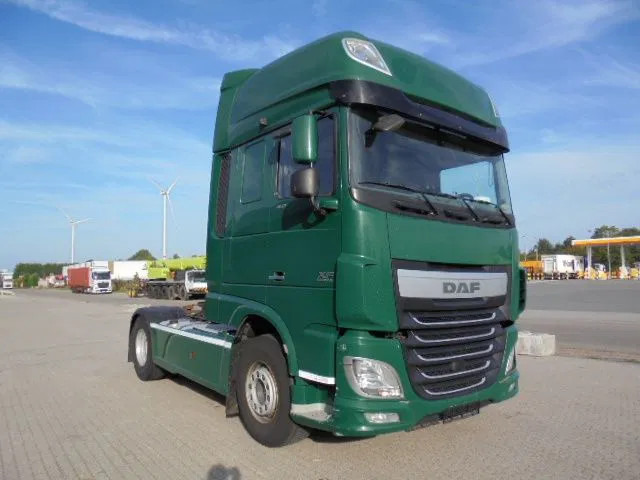 DAF XF 106.460 SUPER SPACE CAB - Tractor truck: picture 3 DAF XF 106.460 SUPER SPACE CAB - Tractor truck: picture 3