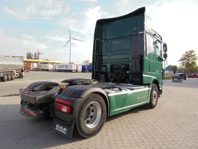 DAF XF 106.460 SUPER SPACE CAB - Tractor truck: picture 2 DAF XF 106.460 SUPER SPACE CAB - Tractor truck: picture 2