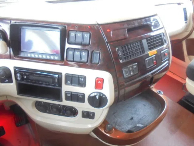 Tractor truck DAF XF 440 ADR TUV 02-26: picture 13