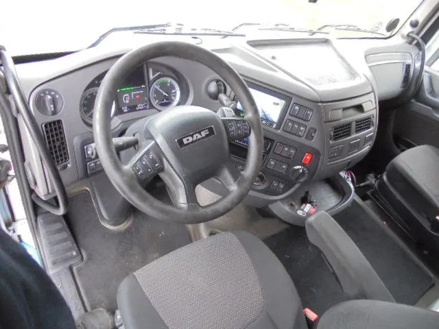 DAF XF 440 SUPER SPACE CAB NL TRUCK - Tractor truck: picture 4 DAF XF 440 SUPER SPACE CAB NL TRUCK - Tractor truck: picture 4