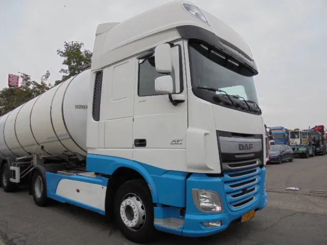DAF XF 440 SUPER SPACE CAB NL TRUCK - Tractor truck: picture 2 DAF XF 440 SUPER SPACE CAB NL TRUCK - Tractor truck: picture 2