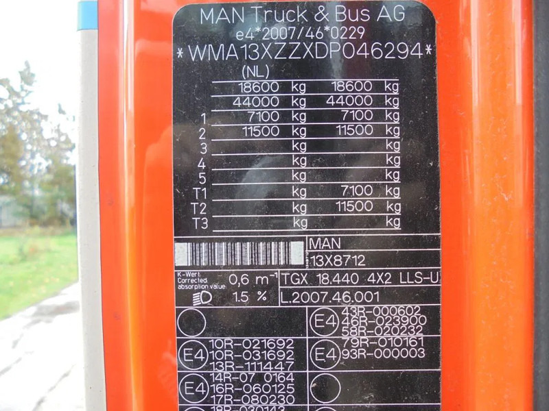 Tractor truck MAN TGX 440: picture 15