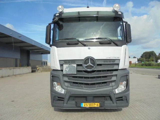 Mercedes-Benz Actros 1842 - Tractor truck: picture 2 Mercedes-Benz Actros 1842 - Tractor truck: picture 2