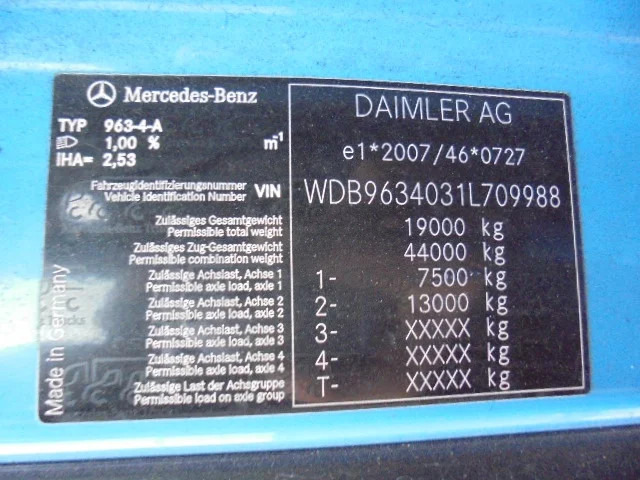 Tractor truck Mercedes-Benz Actros 1842 LS EUR6: picture 14