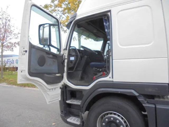 Volvo FM 400 GLOBETROTTER ADR NL TRUCK +TANK TRAILER - Tractor truck: picture 5 Volvo FM 400 GLOBETROTTER ADR NL TRUCK +TANK TRAILER - Tractor truck: picture 5