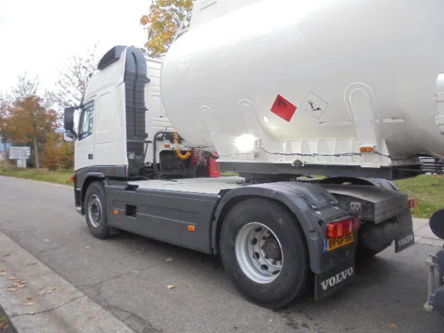 Volvo FM 400 GLOBETROTTER ADR NL TRUCK +TANK TRAILER - Tractor truck: picture 4 Volvo FM 400 GLOBETROTTER ADR NL TRUCK +TANK TRAILER - Tractor truck: picture 4