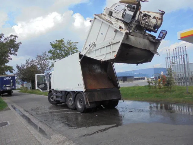 Garbage truck Volvo FE 240 NL TRUCK: picture 6