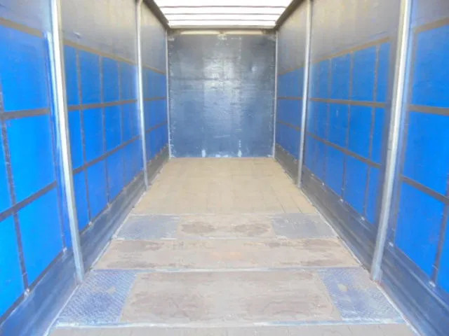 Volvo FH 460 6X2 NL TRUCK - Curtain side truck: picture 5 Volvo FH 460 6X2 NL TRUCK - Curtain side truck: picture 5