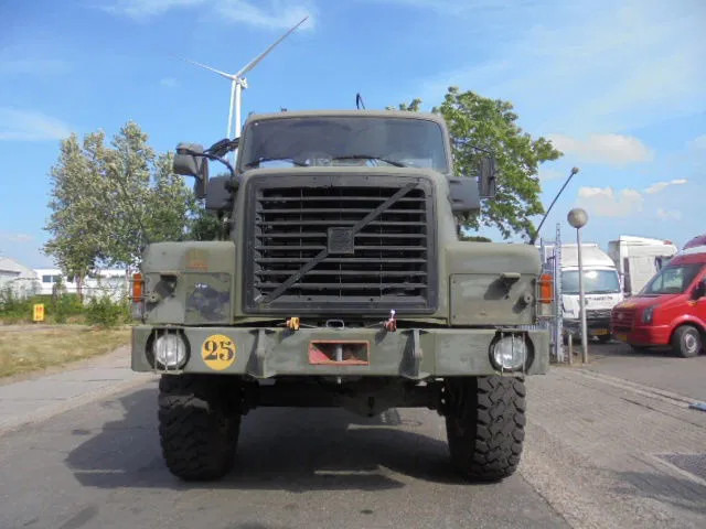 Volvo N 10 6X6 L + FASSI - Crane truck: picture 2 Volvo N 10 6X6 L + FASSI - Crane truck: picture 2