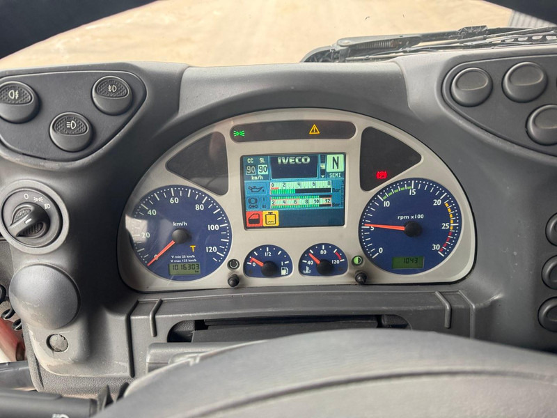 Curtain side truck Iveco Stralis 400: picture 9 Curtain side truck Iveco Stralis 400: picture 9