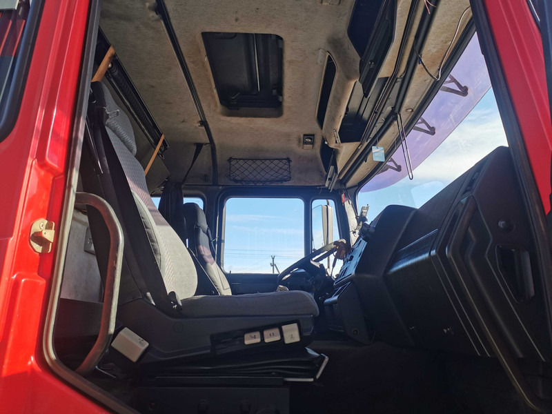 Tractor truck MAN 41.463 Heaby duty tractor unit 8x4: picture 19