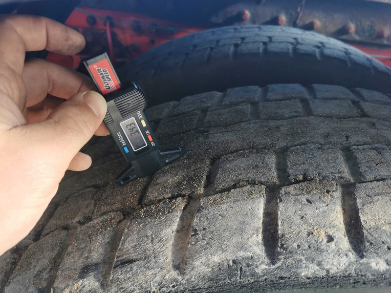 Tractor truck MAN 41.463 Heaby duty tractor unit 8x4: picture 14