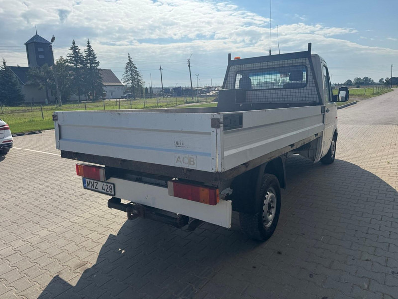 Volkswagen LT 28 - Open body delivery van: picture 3 Volkswagen LT 28 - Open body delivery van: picture 3