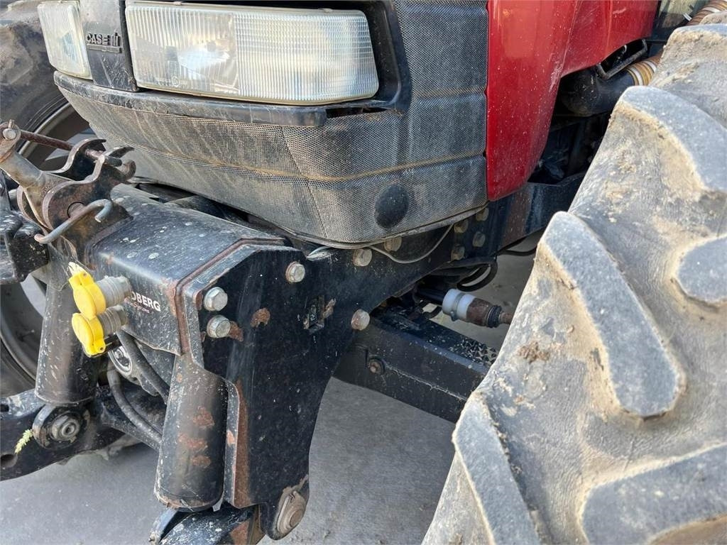 Farm tractor Case IH CVX 120: picture 9