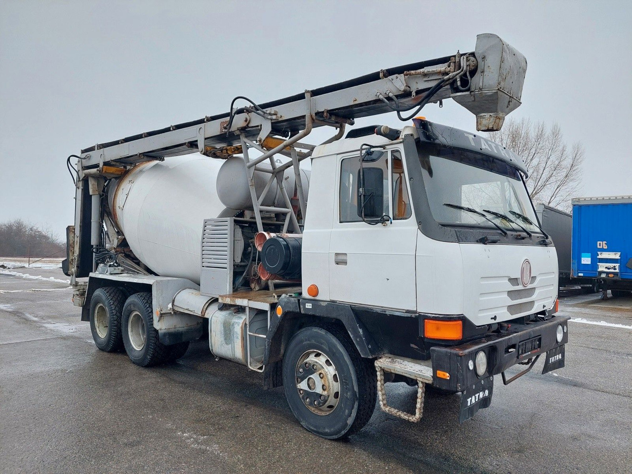 Tatra T815 6x6 mit Fördererband PD-01 - Concrete mixer truck: picture 2 Tatra T815 6x6 mit Fördererband PD-01 - Concrete mixer truck: picture 2
