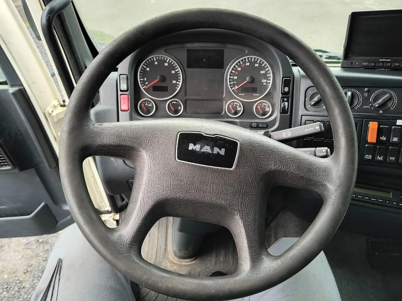Interior photo 2: Tanker truck for transportation of fuel MAN TGM 26.340 19000L FUEL/CARBURANT - 4 COMP