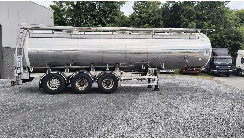 Magyar INSULATED INOX TANK 30500L - 4 COMPARTIMENTS - Tanker semi-trailer: picture 4 Magyar INSULATED INOX TANK 30500L - 4 COMPARTIMENTS - Tanker semi-trailer: picture 4