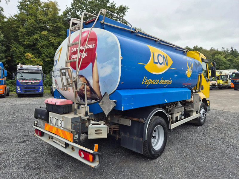 Renault Midlum 220 10500L FUEL / CARBURANT - 4 COMP/A LAMES - Tanker truck: picture 5 Renault Midlum 220 10500L FUEL / CARBURANT - 4 COMP/A LAMES - Tanker truck: picture 5