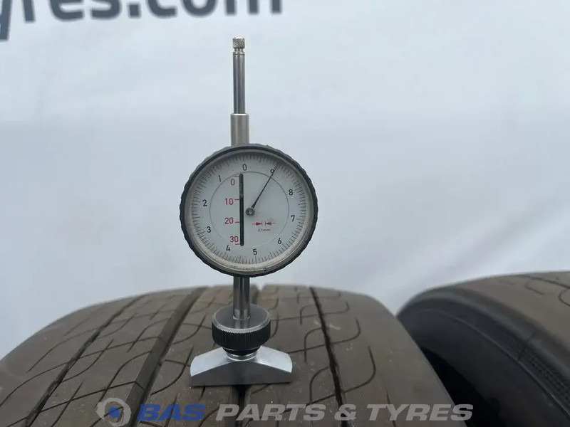 Continental  - Tire for Truck: picture 3 Continental  - Tire for Truck: picture 3