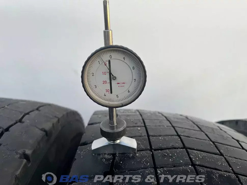 Continental  - Tire for Truck: picture 3 Continental  - Tire for Truck: picture 3